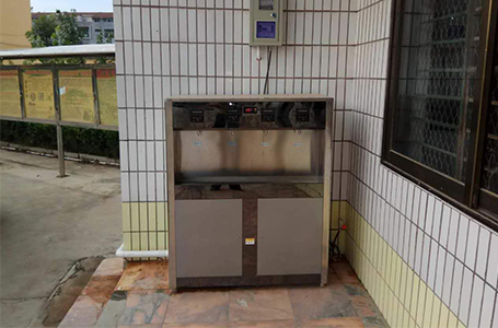 應用場景-學校智能刷卡飲水機