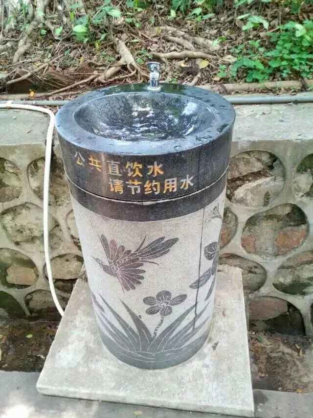 大理石洗手臺(tái)