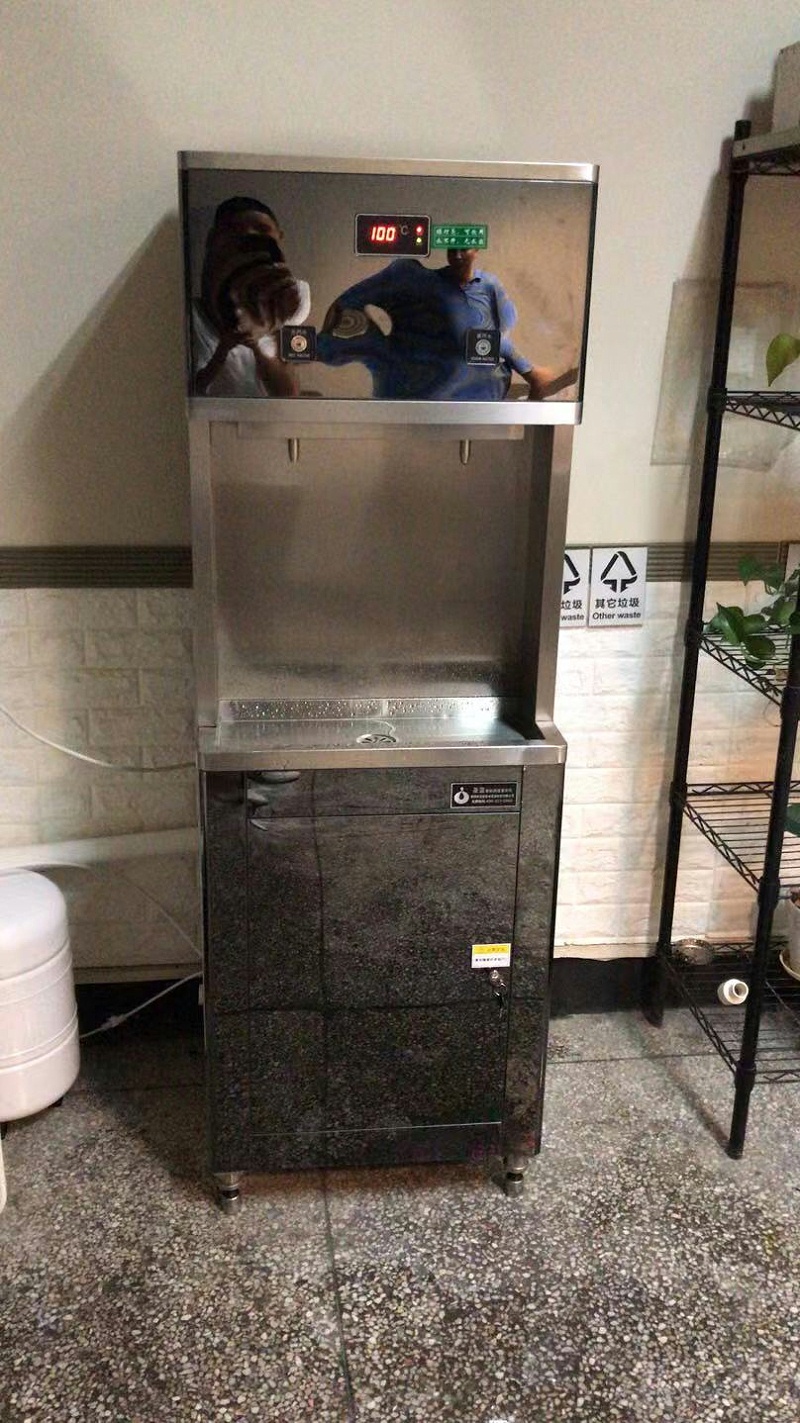 辦公室直飲水機