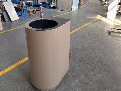 新型不銹鋼洗手池在游樂(lè)場(chǎng)大放異彩，提升公共衛(wèi)生水平